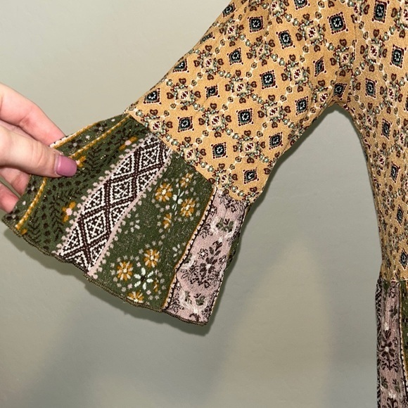 🎀 3/$20 Orange creek women’s small boho bell sleeves blouse‎ - Picture 2 of 7